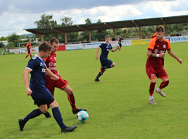 Lukas Jahner setzt sich im Laufduell beim MSV Eisleben durch