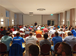 Staffeltag der Landesligen in Neugattersleben - Präsident Stahlknecht spricht zu den Vereinsvertretern