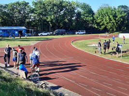 Am Mittwochabend wurde die Stromleitung für unseren Mähroboter gelegt