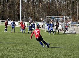 Unsere E2-Jugend gewinnt das Spitzenspiel in Dölau